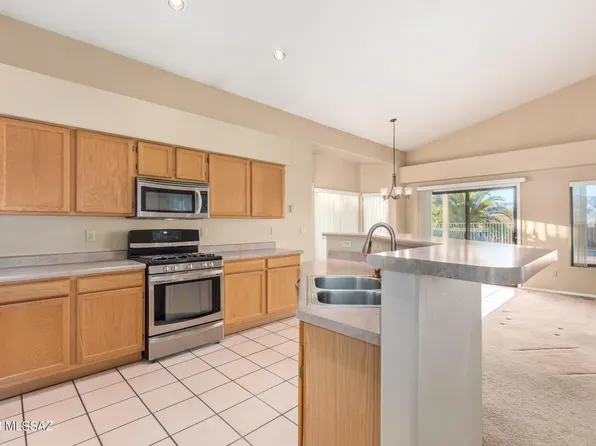 10781 E Limberbush Pl, Tucson, AZ 85748