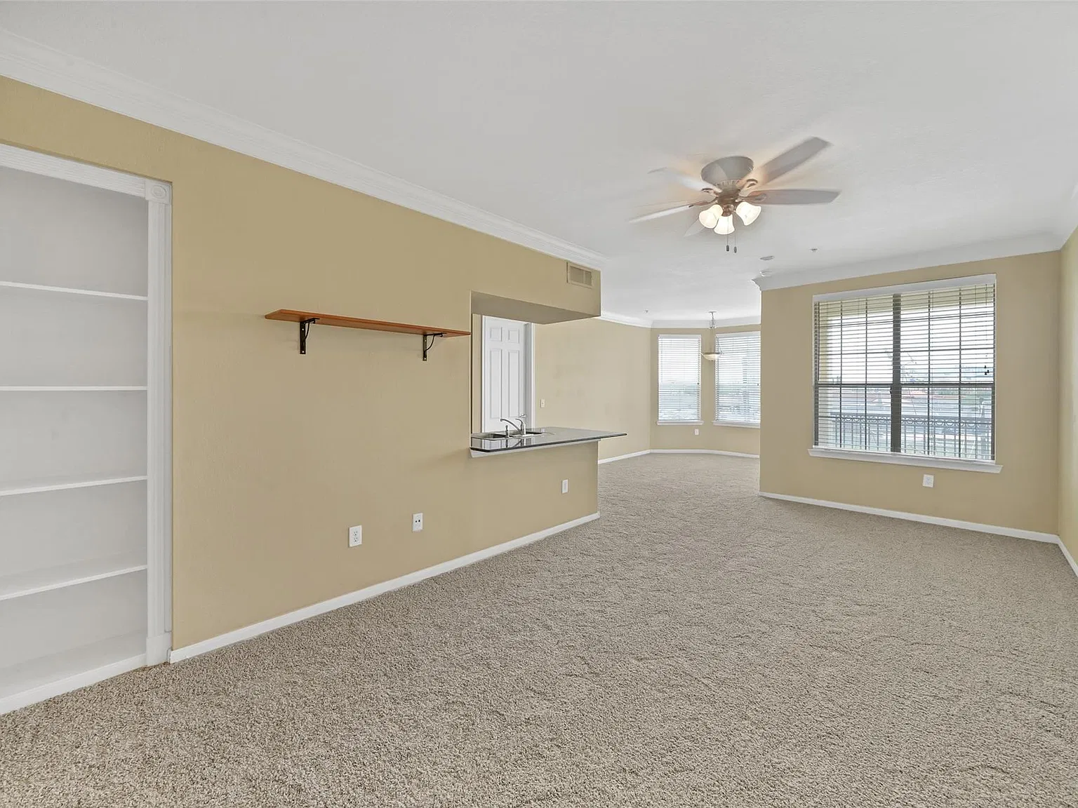 1 bed, 1.0 bath, 1024 sqft, $1,400 — Photo 4