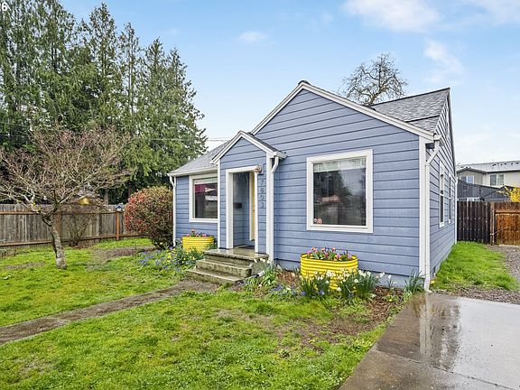 4th image of 7803 SE Henderson St