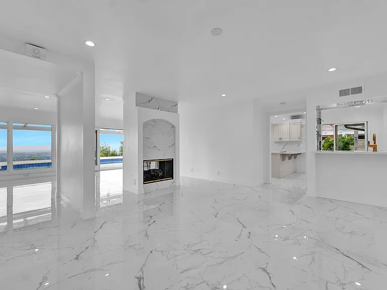 2506 Sapra St — Photo 13