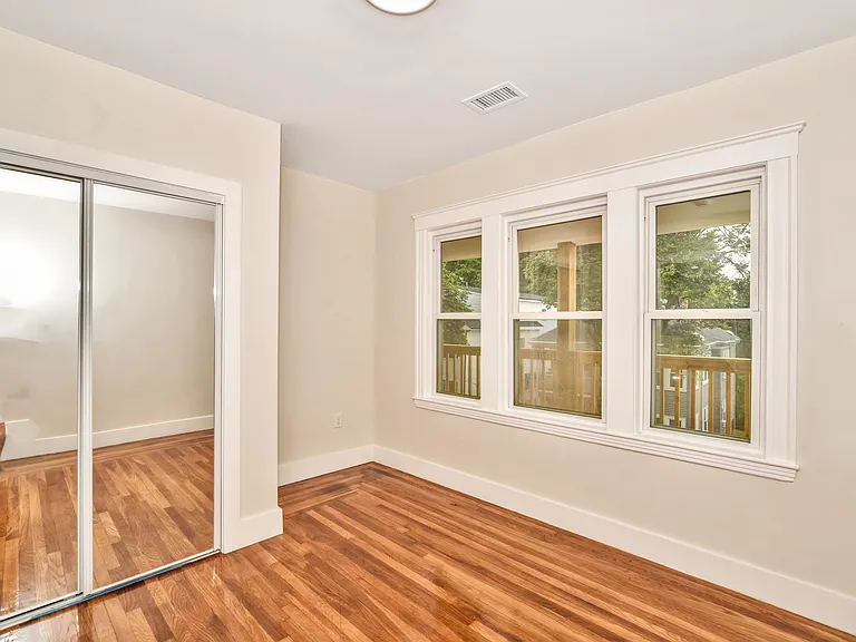 30-32 Westmore Rd #2 — Photo 23