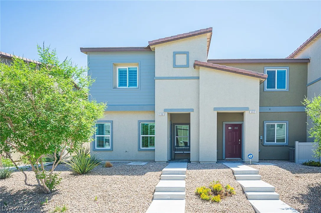3 bed, 2.0 bath, 1417 sqft, $2,295 — Photo 1