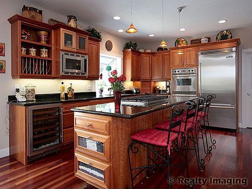 Gourmet Kitchen