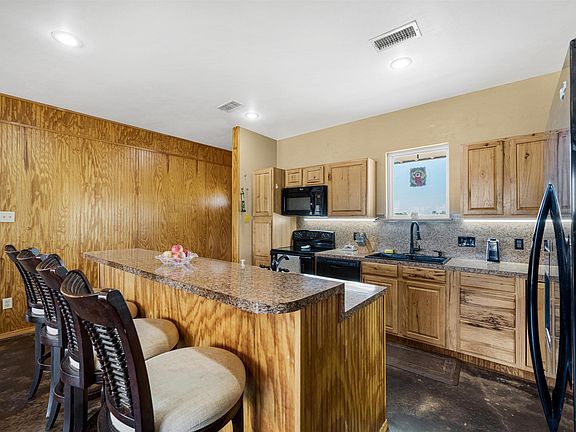 5th image of 10265 E 1990th Rd