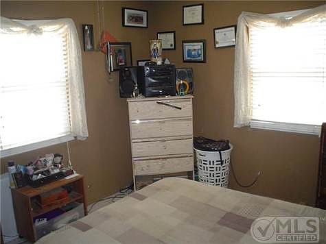 5th image of 237 S Carolina Dr