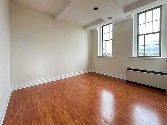 4th image of 45-02 Ditmars Blvd #421