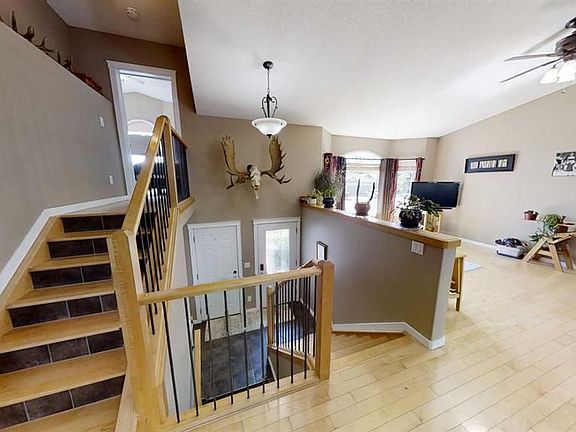 4th image of 9106 Lakeshore Dr