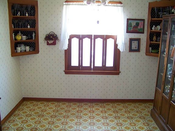 3rd image of 2923 Ingleside Dr
