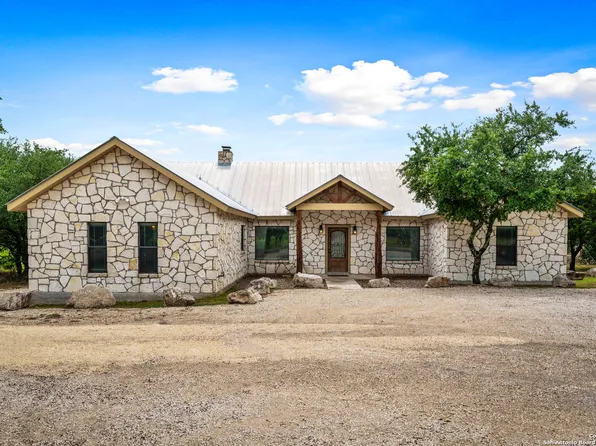 72 Mountain Laurel, ConCan, TX 78838