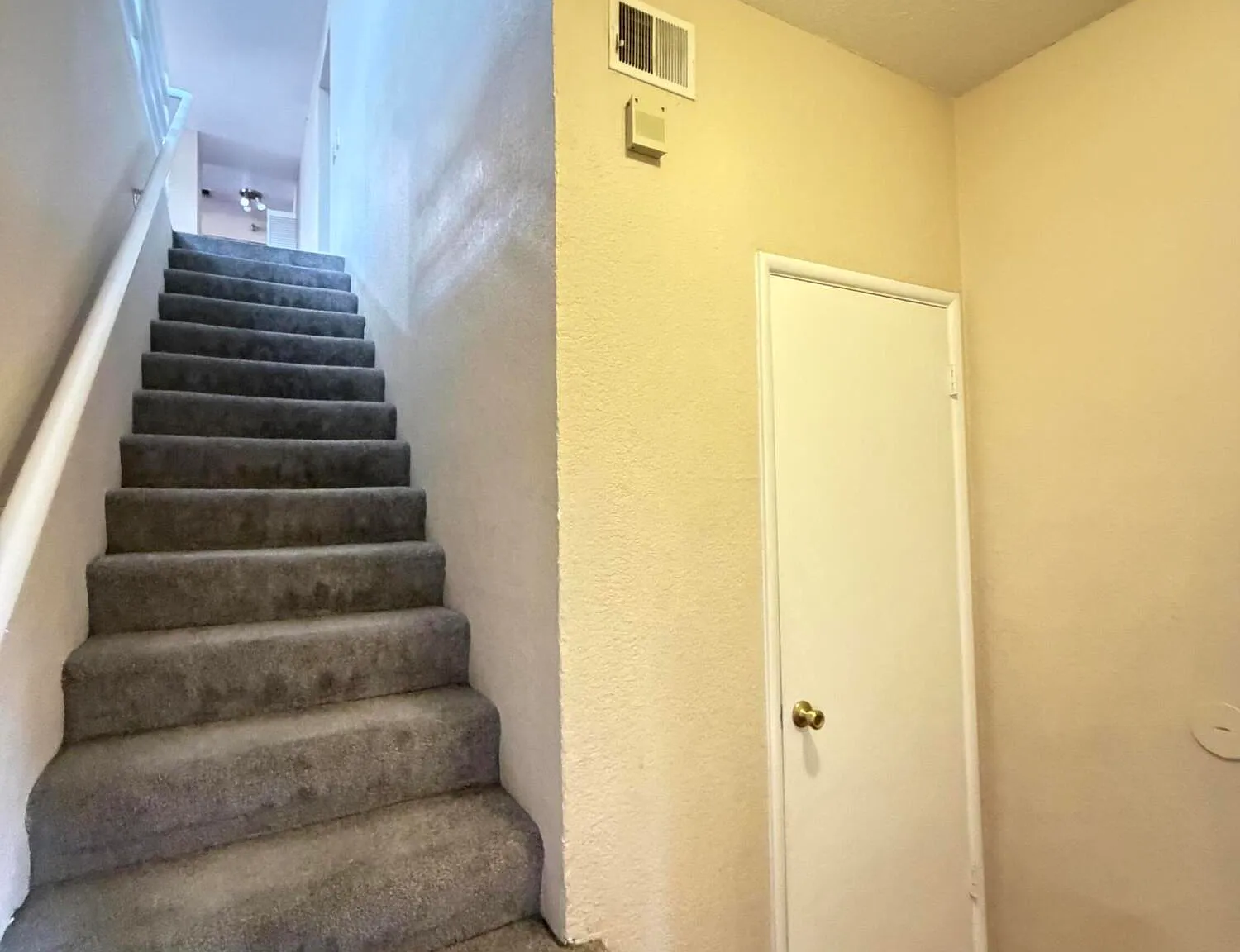 2 bed, 2.0 bath, 1034 sqft, $2,150 — Photo 3