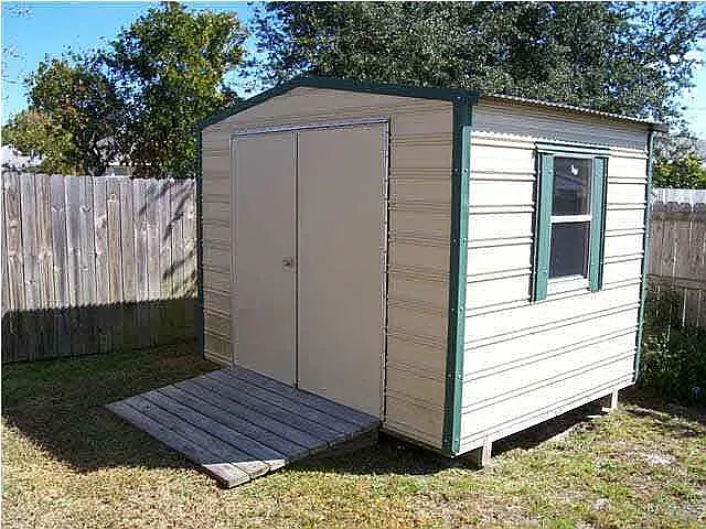 3 bed, 1645 sqft, $1,950 — Photo 2
