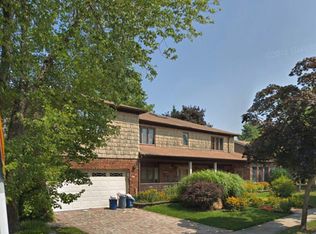 1049 Edgegrove Ave, Staten Island, NY 10309