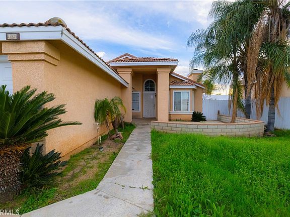 3rd image of 27921 Golden Hill Ct