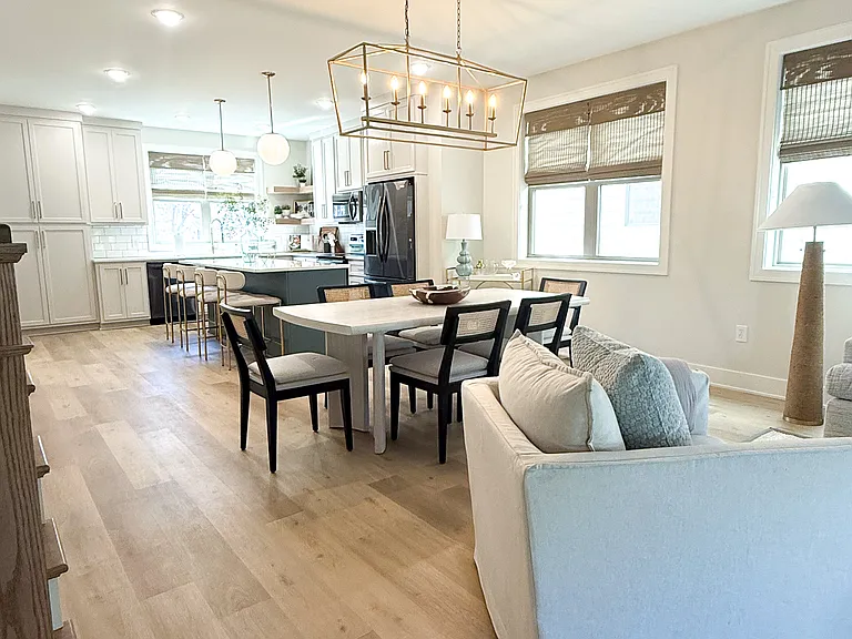 211 Poplar St #211 — Photo 13