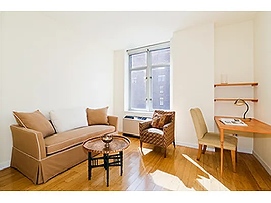 Rented by Corcoran | media 31