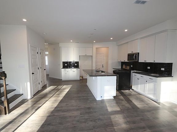 Kitchen(before furnished)
