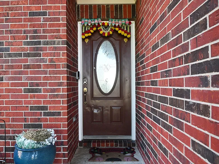 2110 Dolan Hills Ct — Photo 2