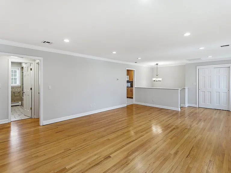 72 Prospect St #2 — Photo 9