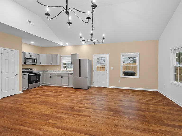 516 Gilmer St — Photo 10