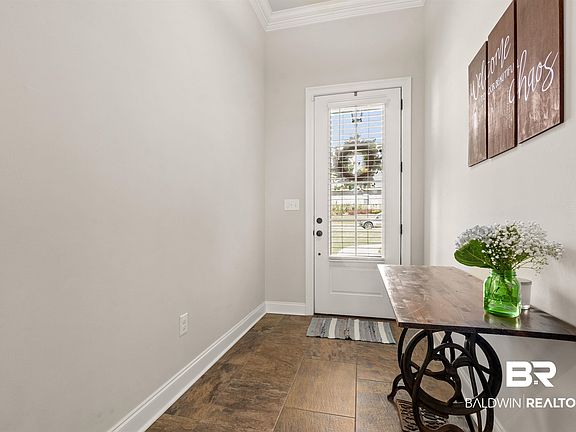 5th image of 33933 Rutland Ln