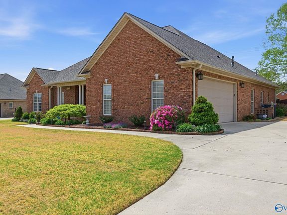 4th image of 25235 Queensbury Dr