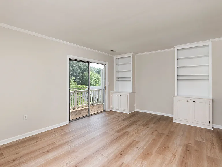 700 Rife Rd #11F — Photo 11