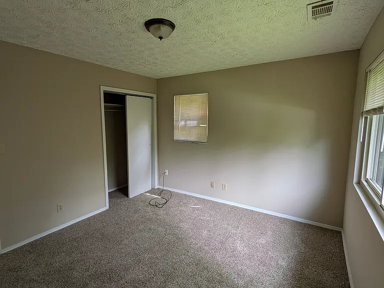 4521 Amy Rd — Photo 11