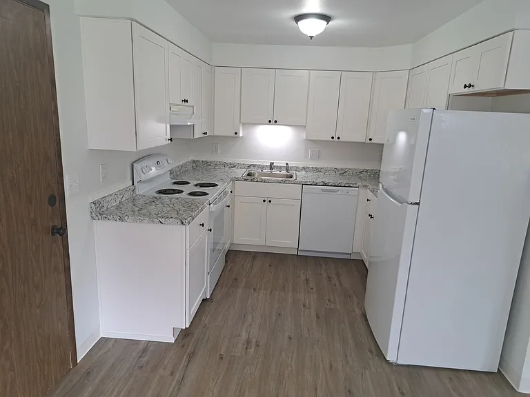 1670 Spruce Dr #B — Photo 20