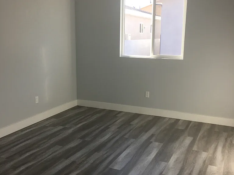 6733 1/2 Kraft Ave — Photo 20