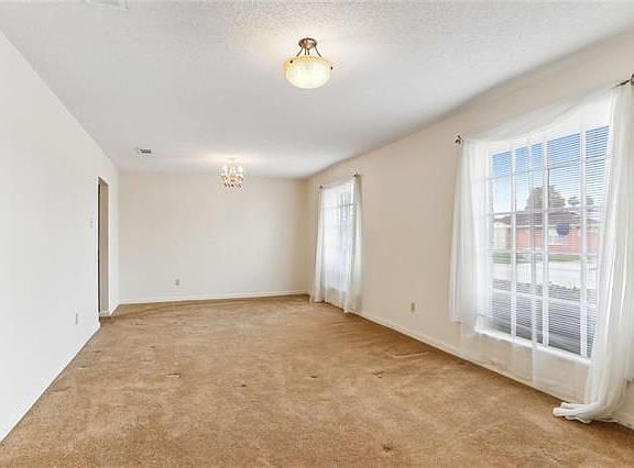 4th image of 7710 Newcastle St