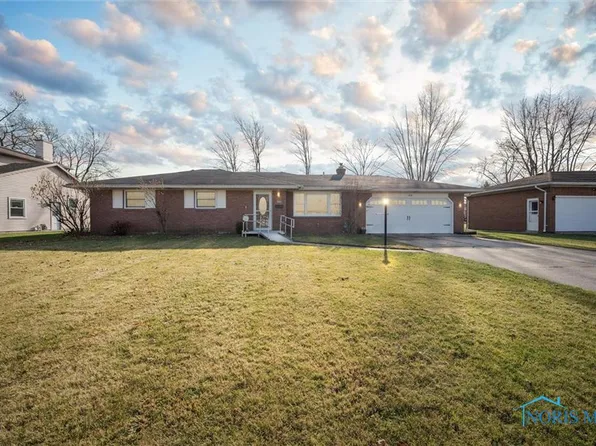 308 Elm St, Walbridge, OH 43465