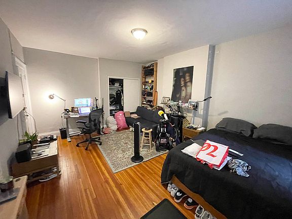2nd image of 71 Irving Pl APT 3A