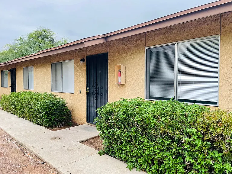 3501 N Country Club Rd #AJ — Photo 9