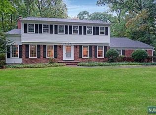 75 Hampshire Hill Rd, Upper Saddle River, NJ 07458