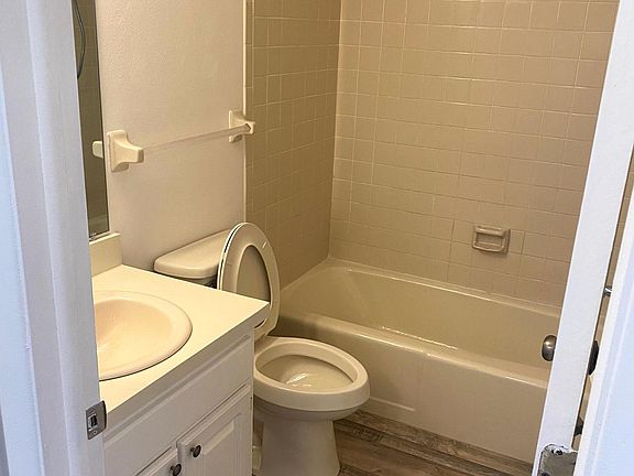 5th image of 6460 40th Ave N APT 4