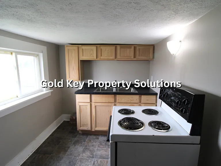2820 Fairview St Anderson, IN 46016-5055 — Photo 13