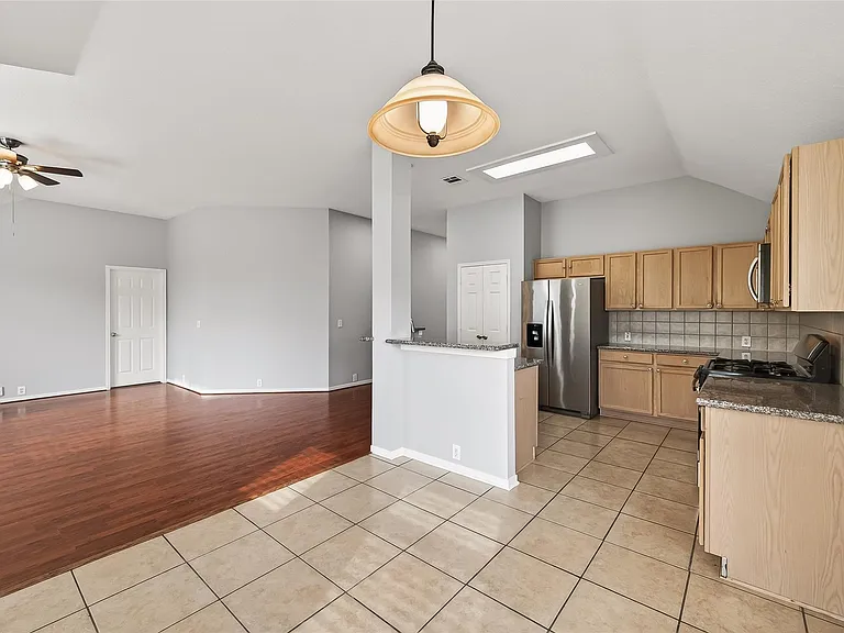 3135 Silver Cedar Trl — Photo 16