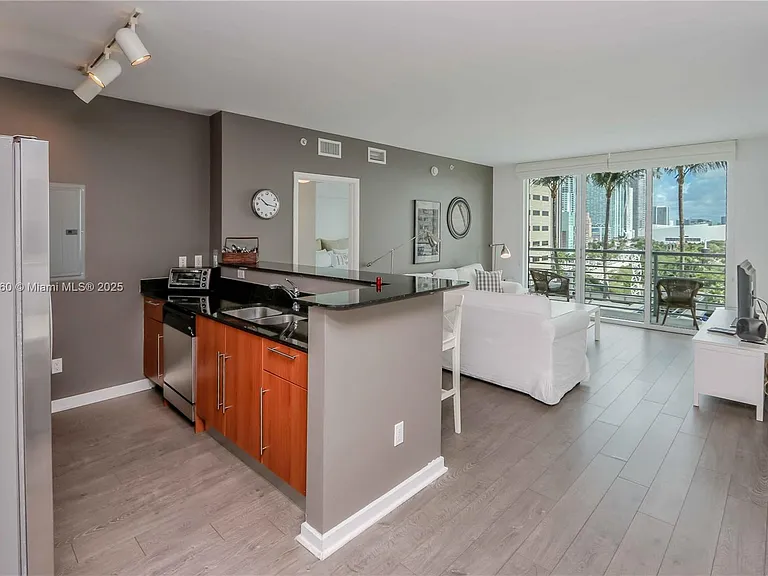 325 Biscayne Blvd #1422 — Photo 5