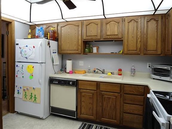 3rd image of 1441 Pheasant Run Dr Unit 203