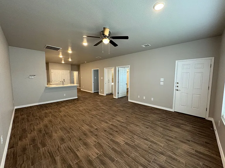 5403 Rose Garden Loop — Photo 5
