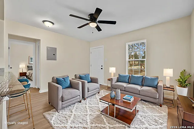 2619 E Houston St — Photo 7