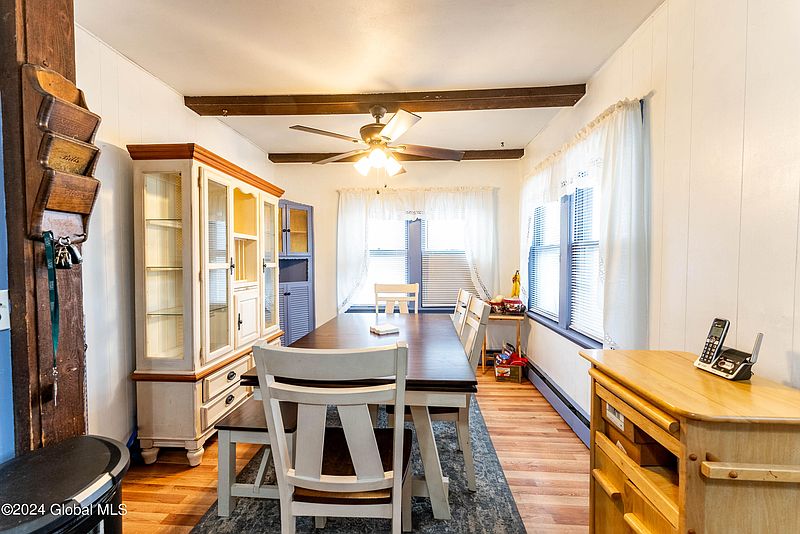 4th image of 2801 Plunkett Avenue