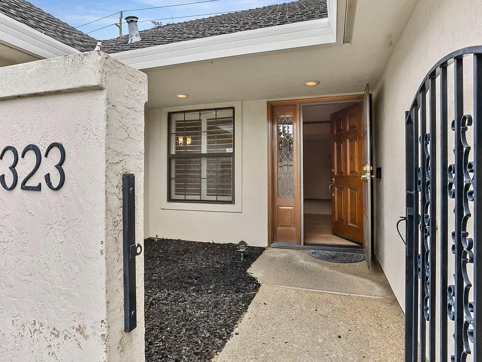 2323 Eilers Ln