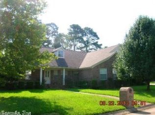 1721 Regency Dr, Malvern, AR 72104