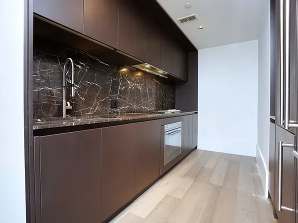 429 Kent Avenue image 1 of 16