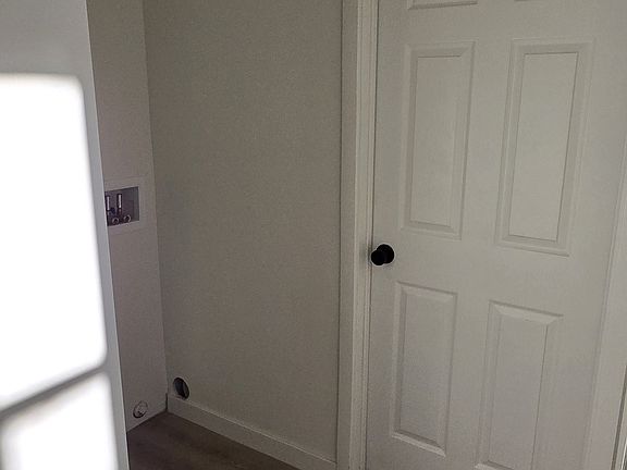 3rd image of 336 Eddie Dr