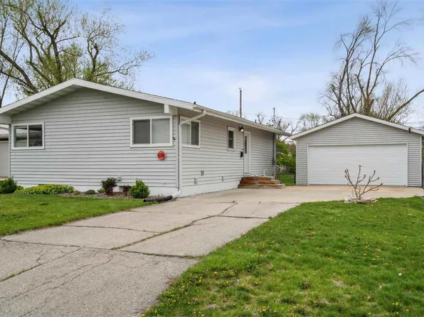 518 35th St SE, Cedar Rapids, IA 52403