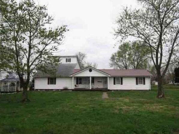 208 S 3rd St, Allendale, IL 62410