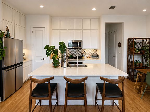 4th image of 4013 Margarita St