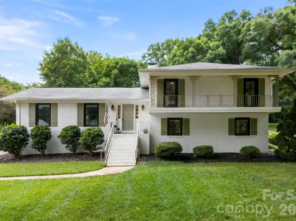 728 Wingrave Dr, Charlotte, NC 28270